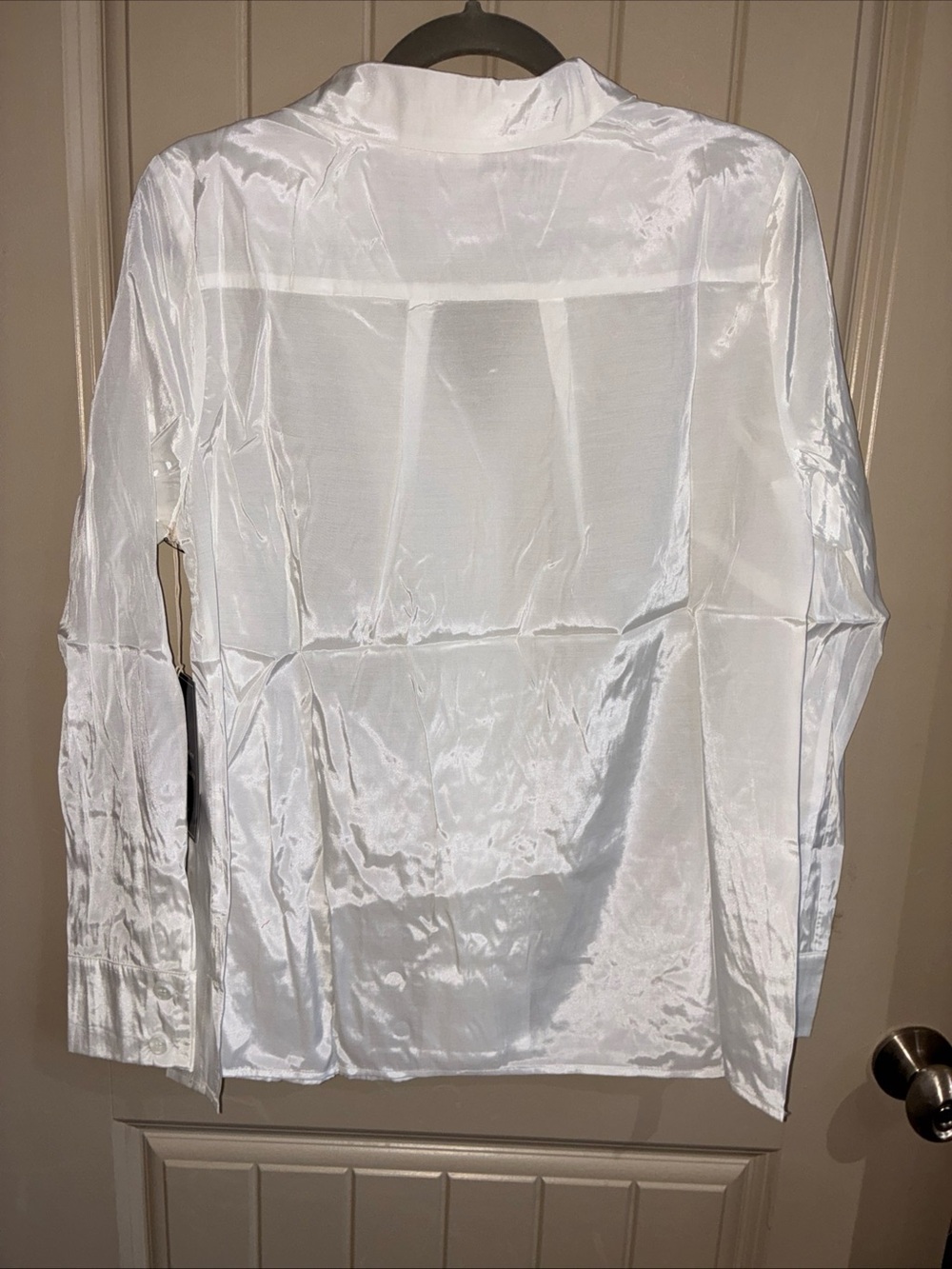 HAVE Shiny White Satin Button-Front Shirt - Picture 3 of 7